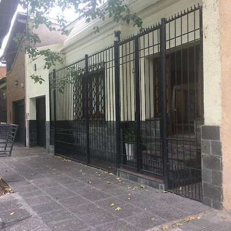 Casa Cerca Del Centro Bed&Breakfast Мендоса Экстерьер фото